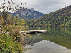 Schwansee mit Badesteg