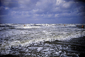 Nordsee tosende Wellen
